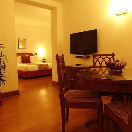 Abad Atrium Otel Kochi Dış mekan fotoğraf