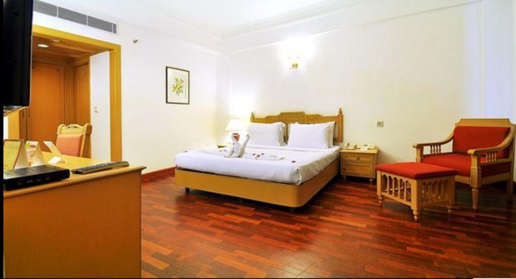 Abad Atrium Otel Kochi Dış mekan fotoğraf