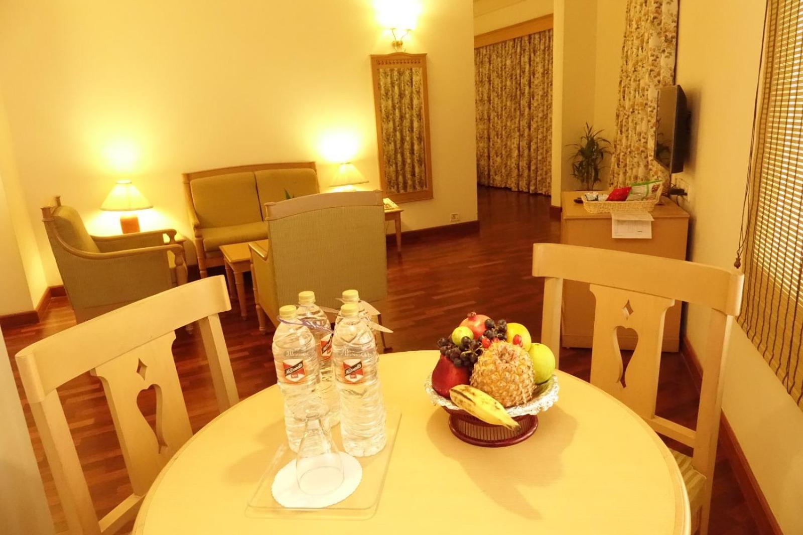 Abad Atrium Otel Kochi Dış mekan fotoğraf