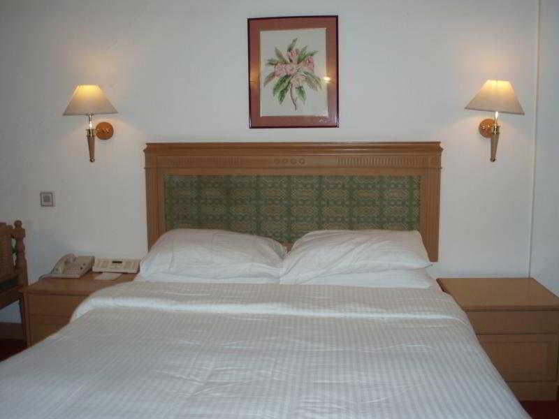 Abad Atrium Otel Kochi Dış mekan fotoğraf