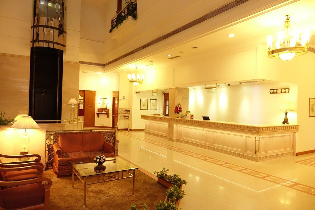 Abad Atrium Otel Kochi Dış mekan fotoğraf