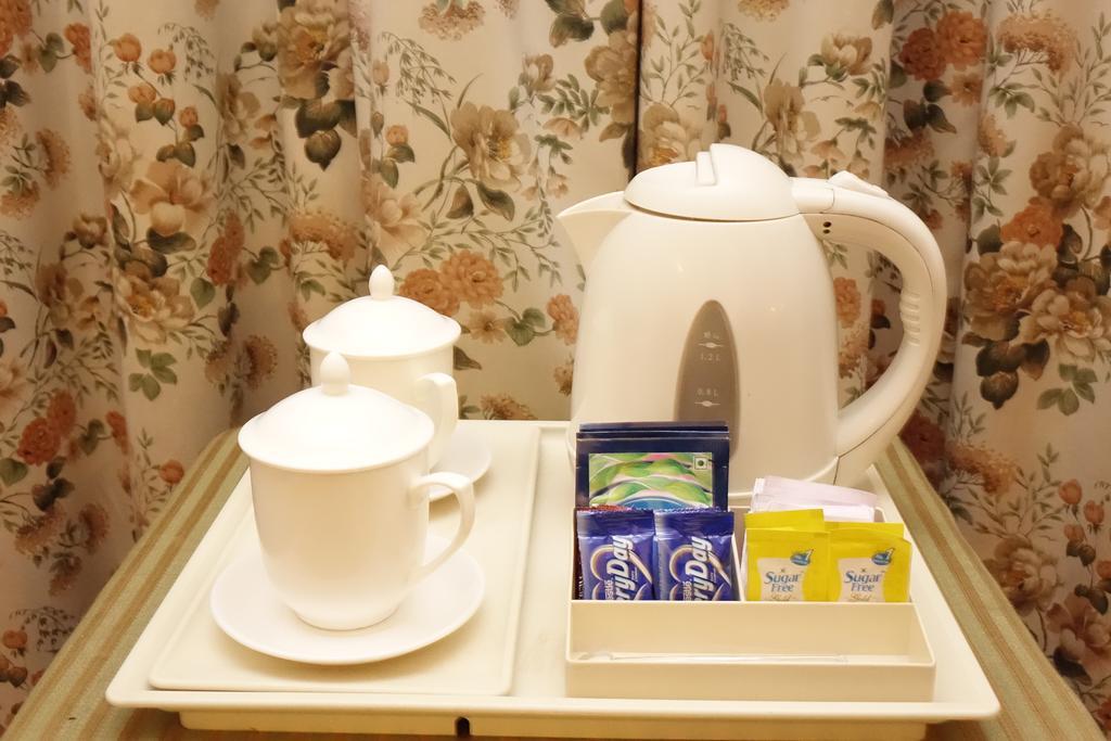 Abad Atrium Otel Kochi Dış mekan fotoğraf