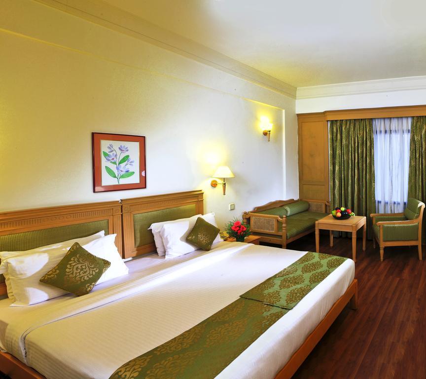 Abad Atrium Otel Kochi Dış mekan fotoğraf