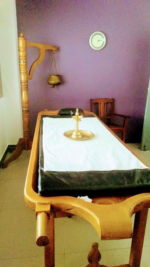 Abad Atrium Otel Kochi Dış mekan fotoğraf