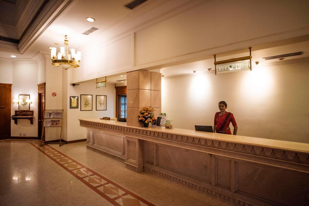 Abad Atrium Otel Kochi Dış mekan fotoğraf