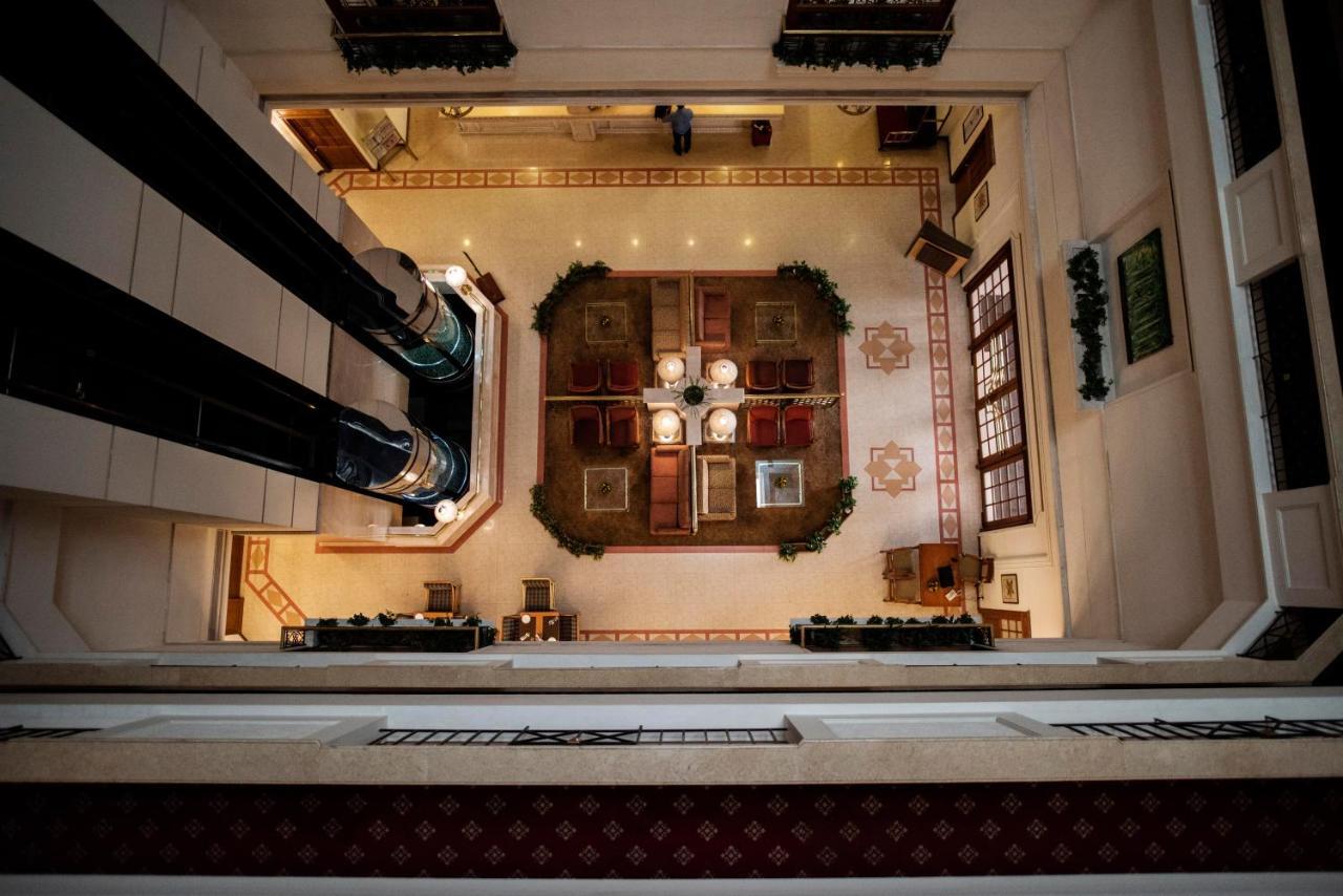 Abad Atrium Otel Kochi Dış mekan fotoğraf